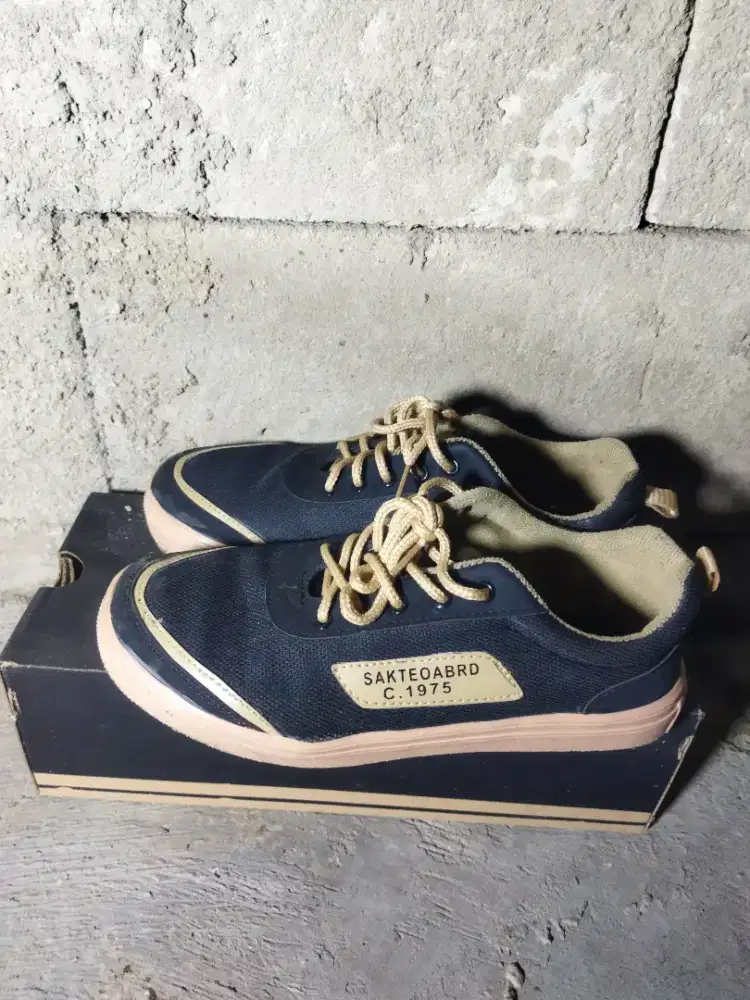 Jual Sepatu Second