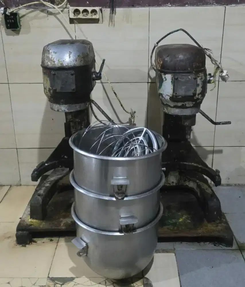 Dijual 1 unit mixer adonan 30 kg