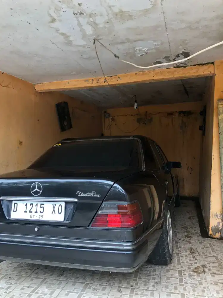 Dijual Mercedes-Benz W124 300E (1991)