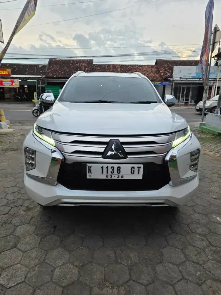 Pajero sport dakar 4x2 tahun 2024