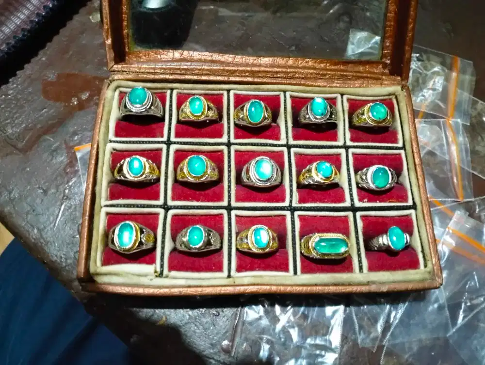 bacan Minion kantoran