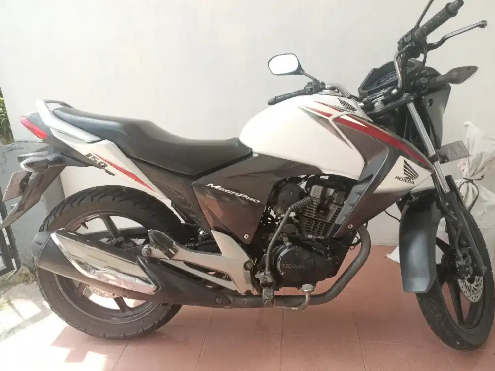 MEGAPRO NEW 2012 (KARBURATOR)