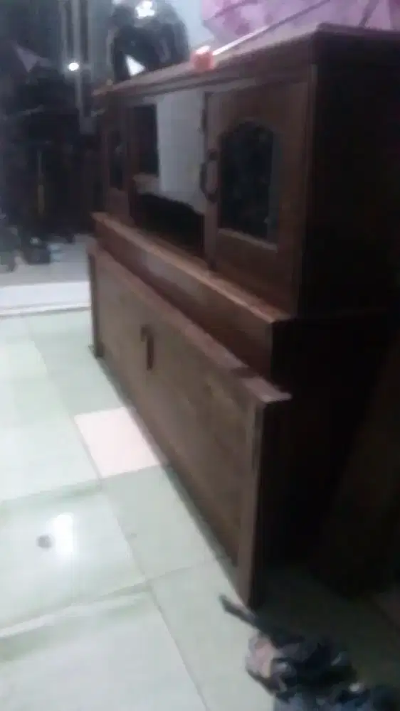 Tempat tidur jati bekas dan meja bekas