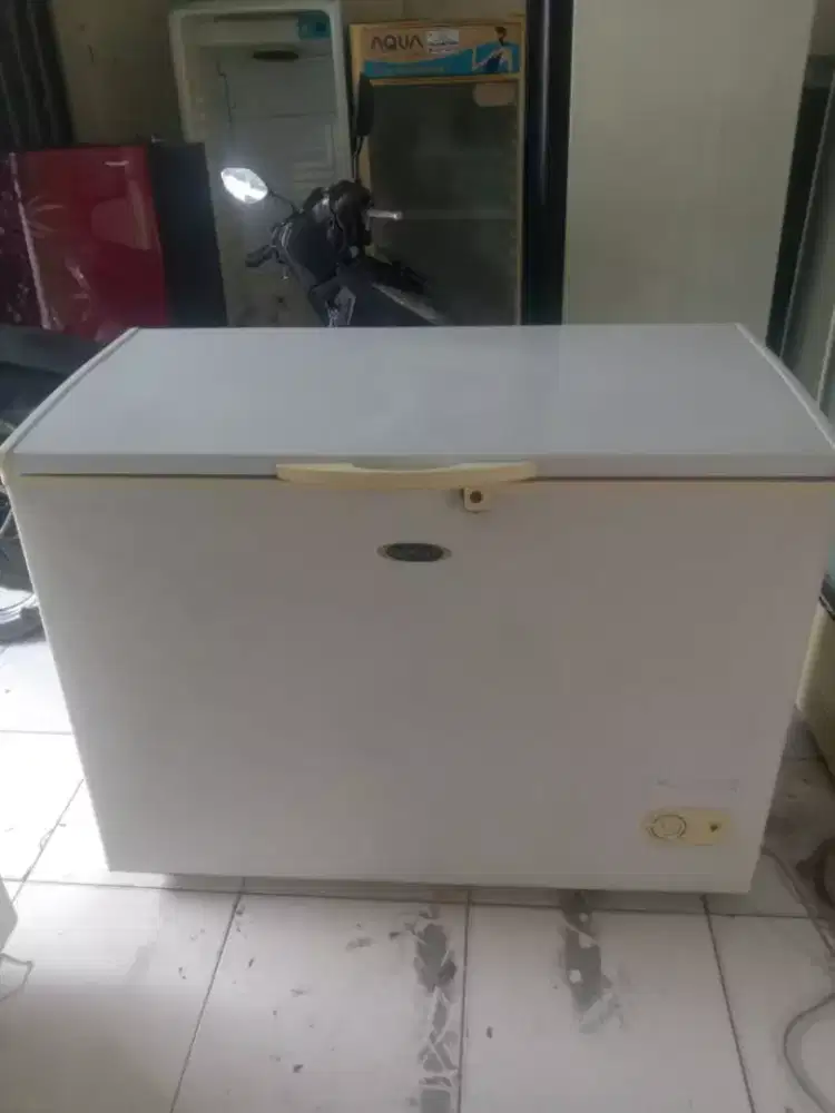 Dijual freezer box Frigigate