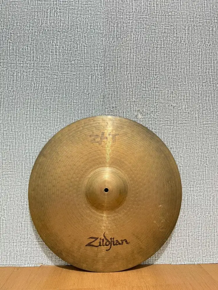 Cymbal zildjian zht medium ride 20