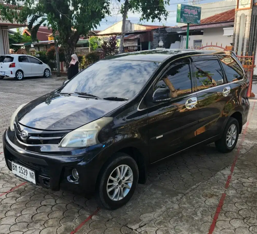 Xenia R sporty manual