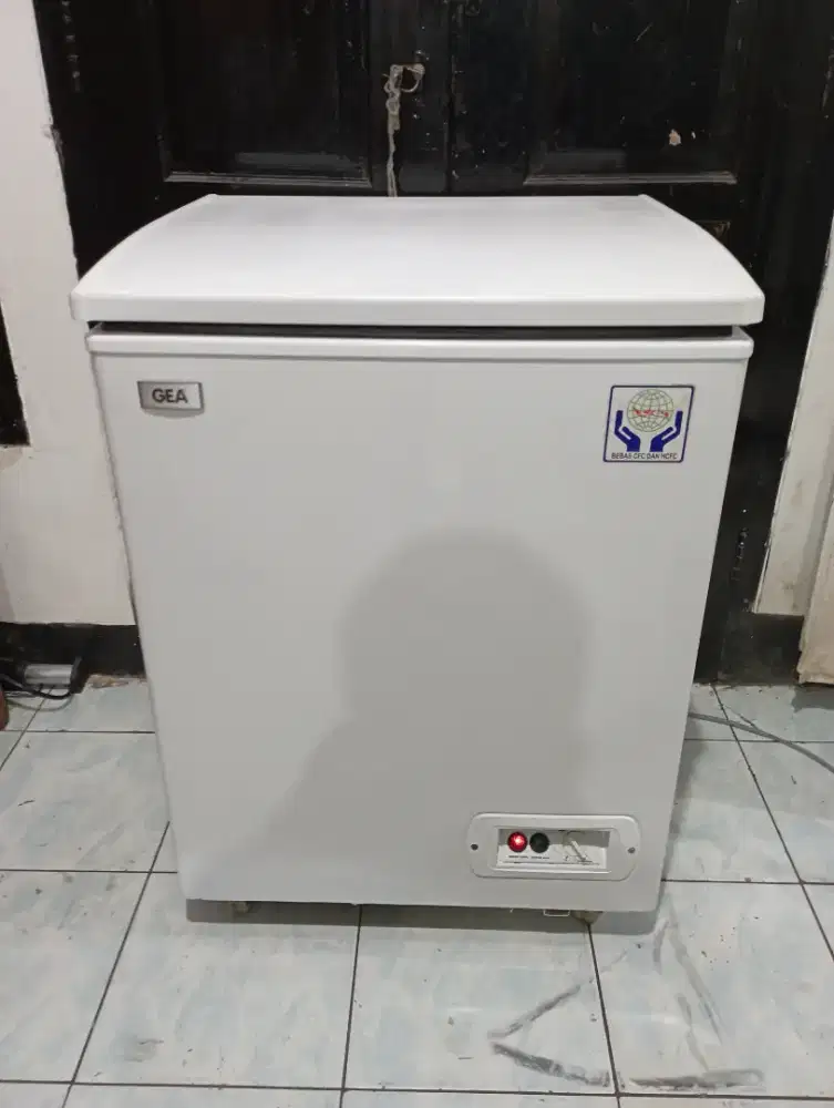 Freezer gea 100 liter
