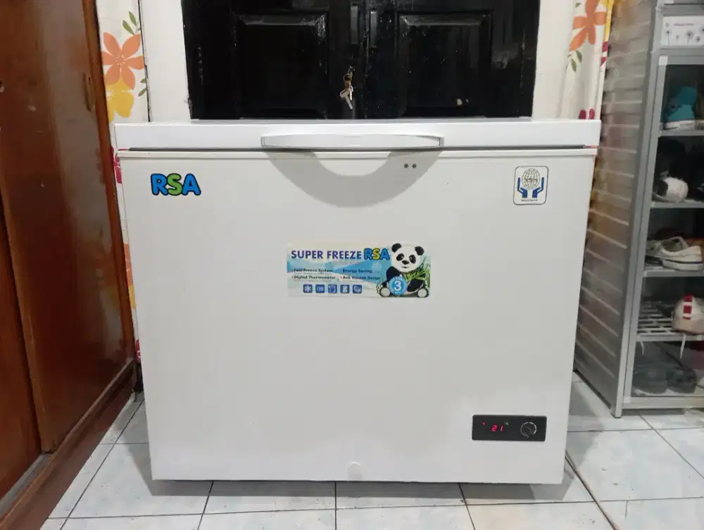 Freezer RSA digital 220 liter