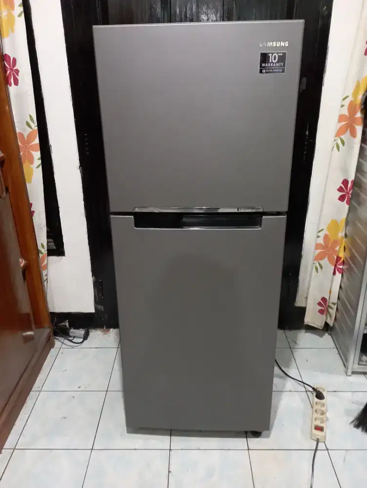 Kulkas 2 pintu samsung inverter