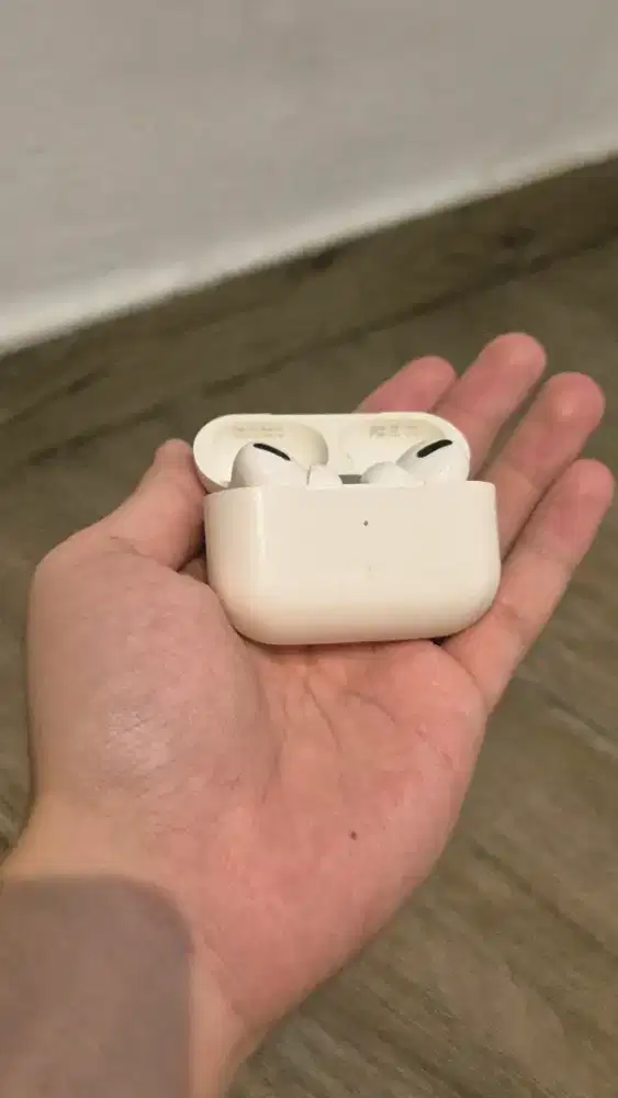 AirPods Pro 1 Wireless Charging Kondisi Mulus