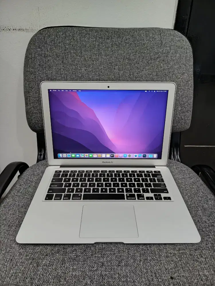 MacBook Air 2017 i5/8/128GB