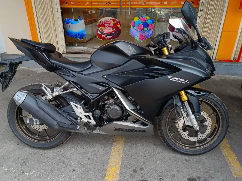Honda CBR ALL New 150RR LED Tahun 2024 LowKM Mesin Halus Siap GassPOLL