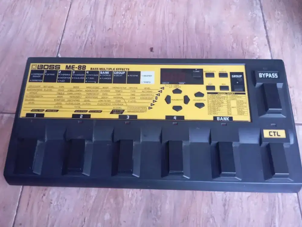Effek bass merk boss bekas kondisi istimewa bersih terawat no minuse