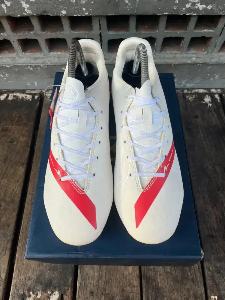 SEPATU BOLA SPECS ACC UNO