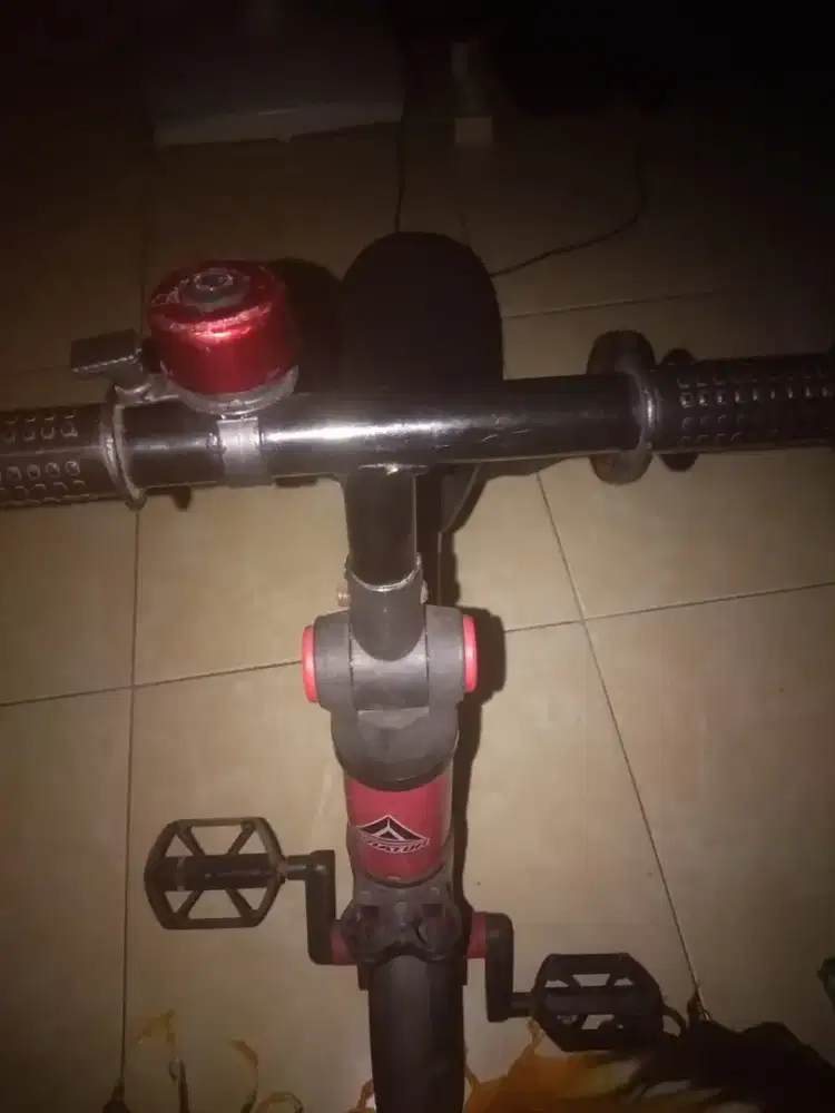 Di jual sepeda anak roda 3