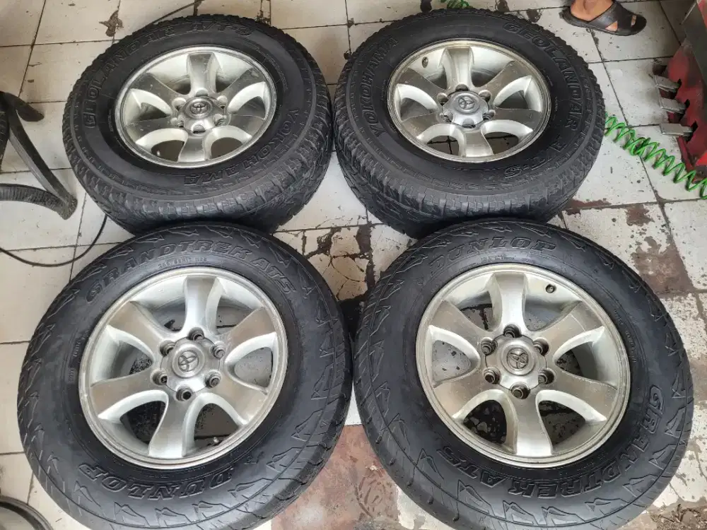 Velg landcruiser prado R17 original paket ban second 4pcs terima tt