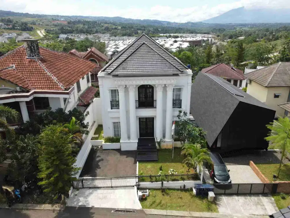 Rumah Classic SHM Private Pool 3 Lantai Furnish ada Rooftop Best View Pegunungan Sentul City, Bogor