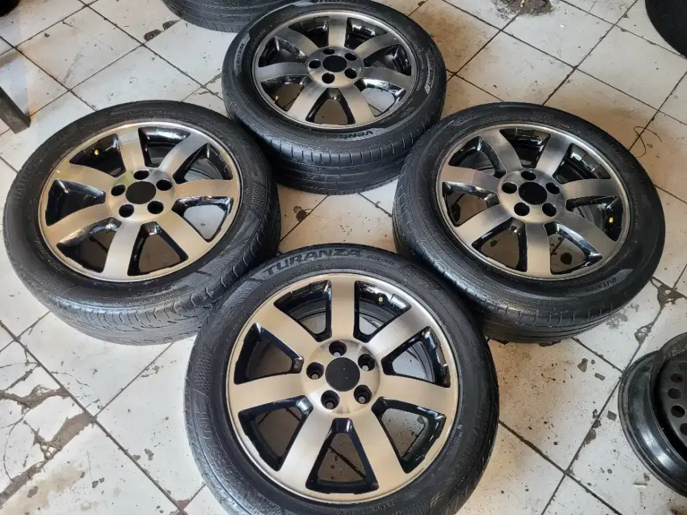 Velg oem crv 2.4 R17 original paket ban bisa accord camry innova rush