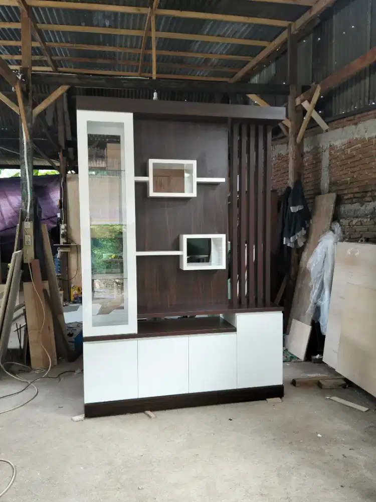 Partisi dan kitchen set