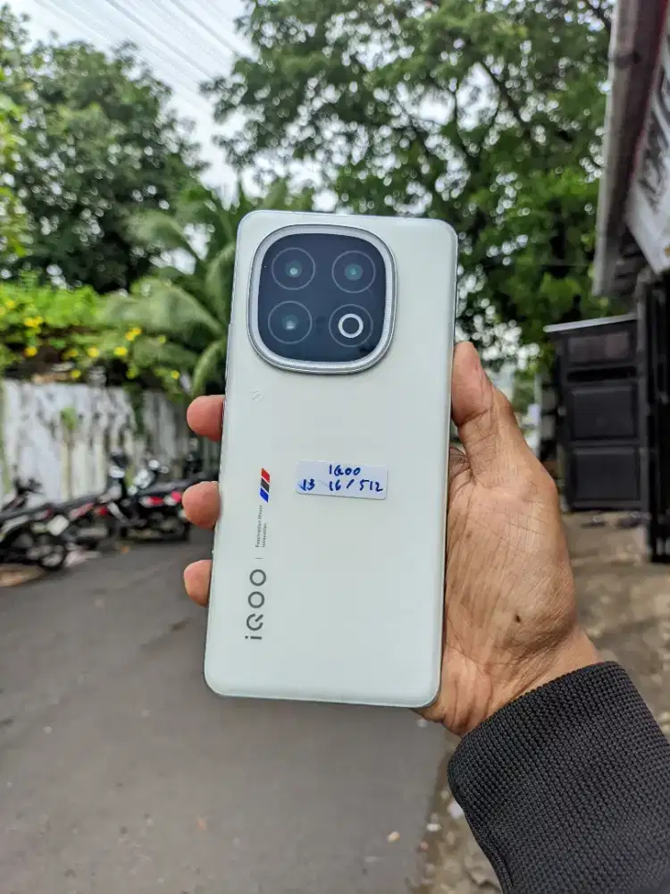 Iqoo 13 ram 16/512GB mulus terawat lengkap normal