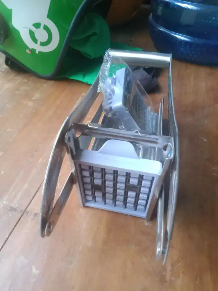 PEMOTONG STIK KENTANG POTONG