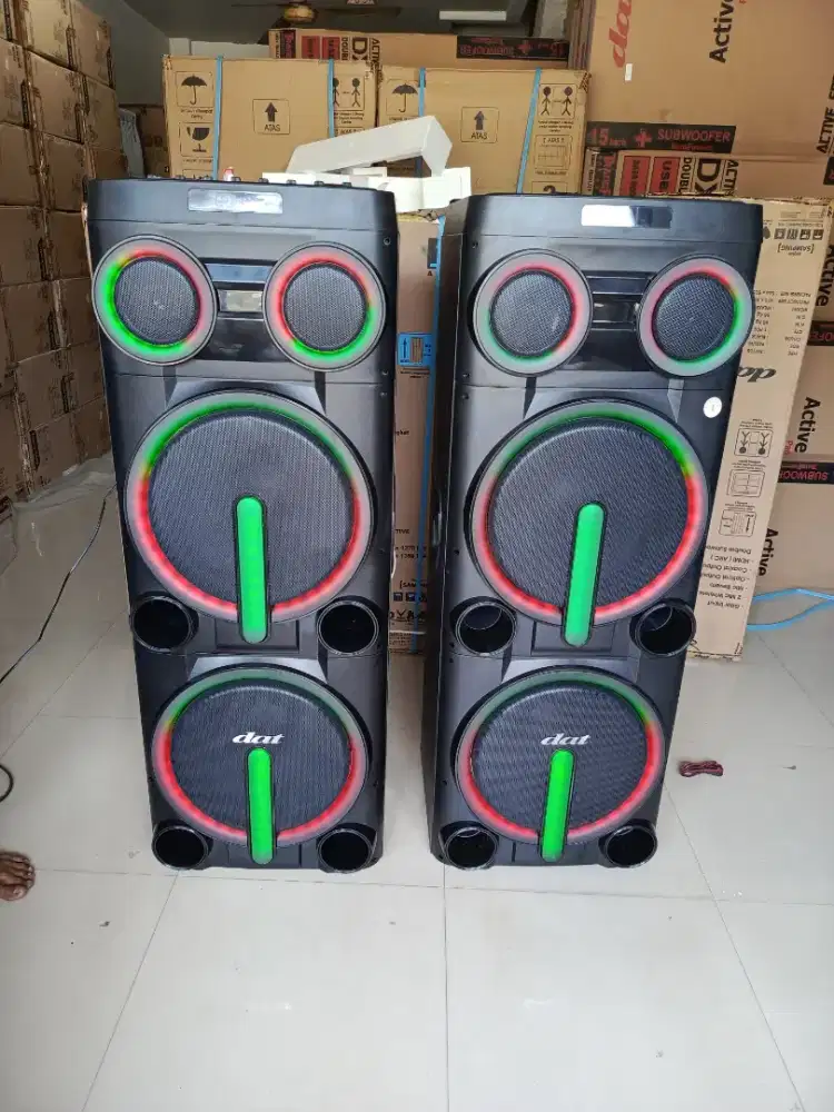 Spiker aktive DV152 15inc plus mic efeck ces