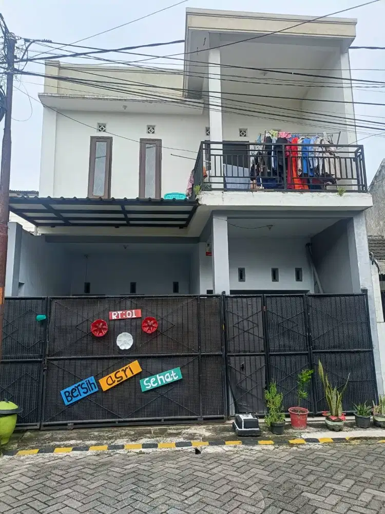Dijual Cepat Rumah 2 lantai, LT 84, LB +- 144, KT 3, KM 2. Harga 875jt