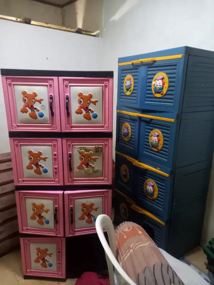 Lemari plastik second