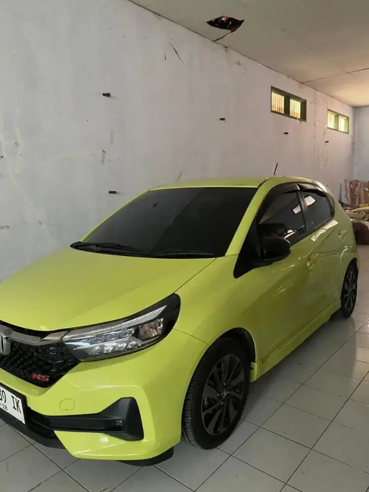 Honda Brio RS a/t 2023 km 10000 istimewa
