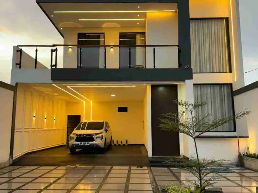 dijual rumah mewah full furnish kolam renang pribadi dekat RSA UGM Yogya.