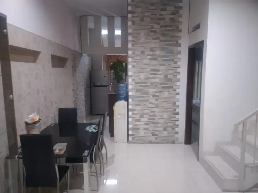 Di jual rumah bagus dengan view pemandangan  di setra duta