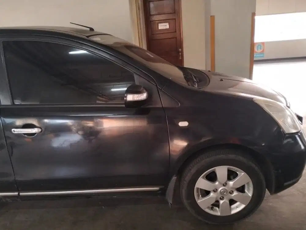 Nissan Grand livina 2010 Bensin