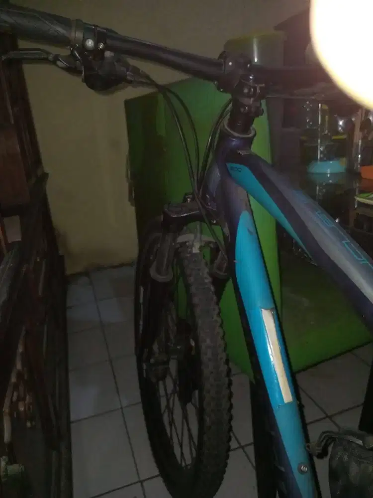Sepeda MTB United Nucleus 5.00