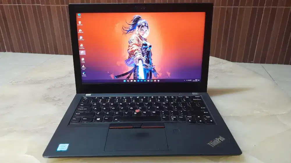 Thinkpad Lenovo x280 core i5 Ram 8GB ssd nvme 256GB Backlight GEN 8