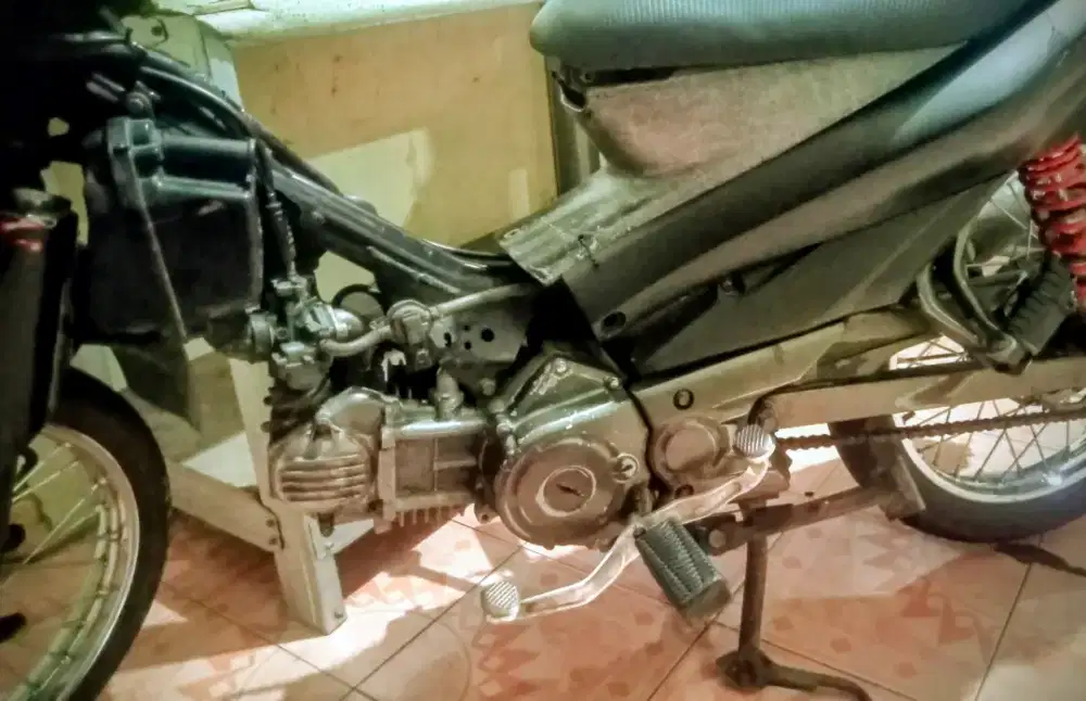 Dijual Yupiter Robot th 2010 mesin Joss body apa adanya dimahar ja