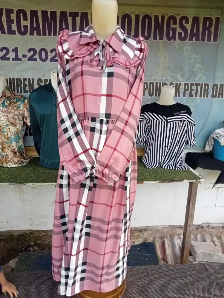 Gamis kotak kotak pink