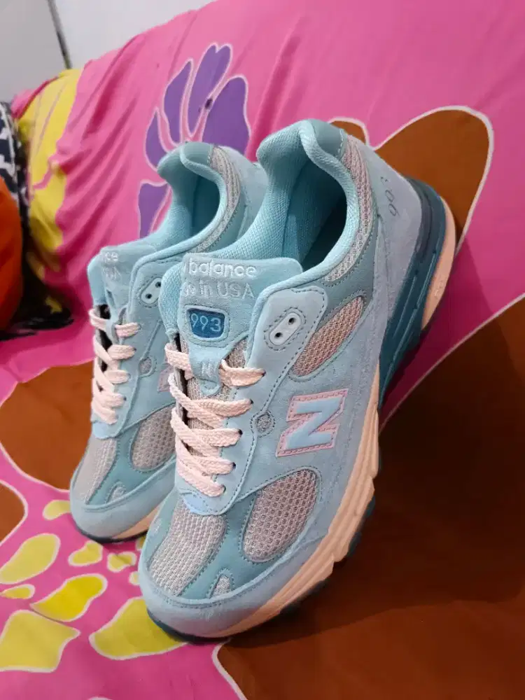 New Balance 993 USA JFG Grey Blue
Size 43 insole 27,5cm