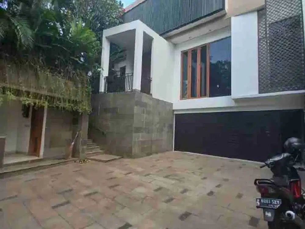 RUMAH PATRA KUNINGAN