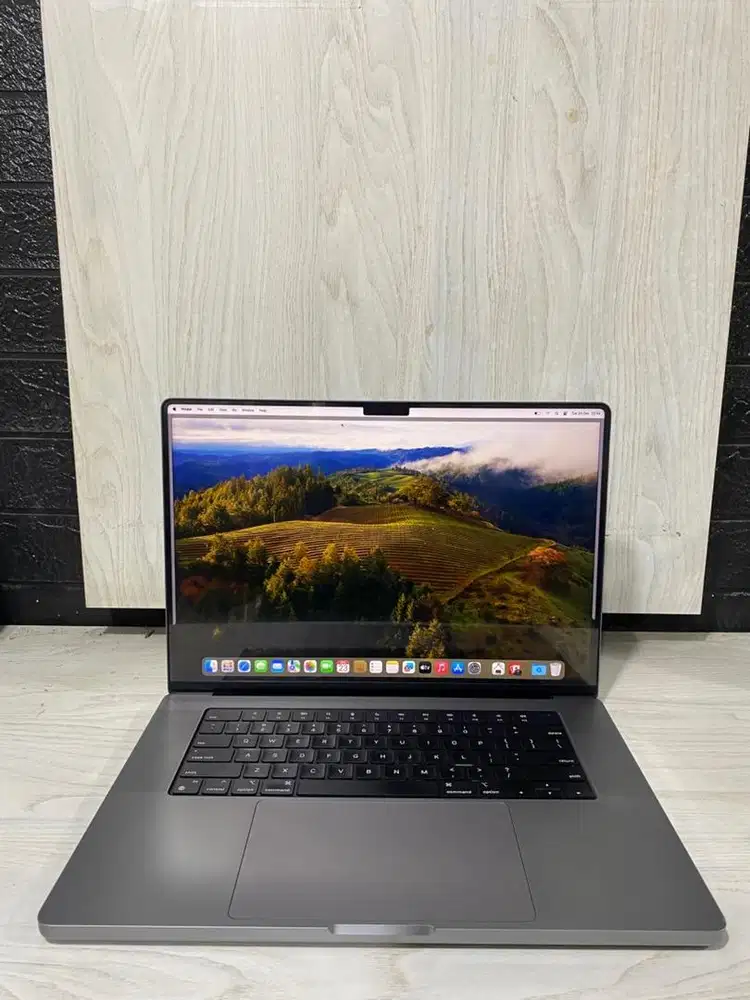 Macbook Pro M1 Pro 2021 16inc RAM 32gb SSD 512gb