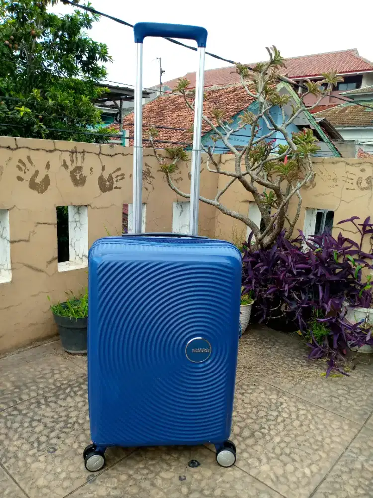 AMERICAN TOURISTER BY SAMSONITE size cabin 20inch