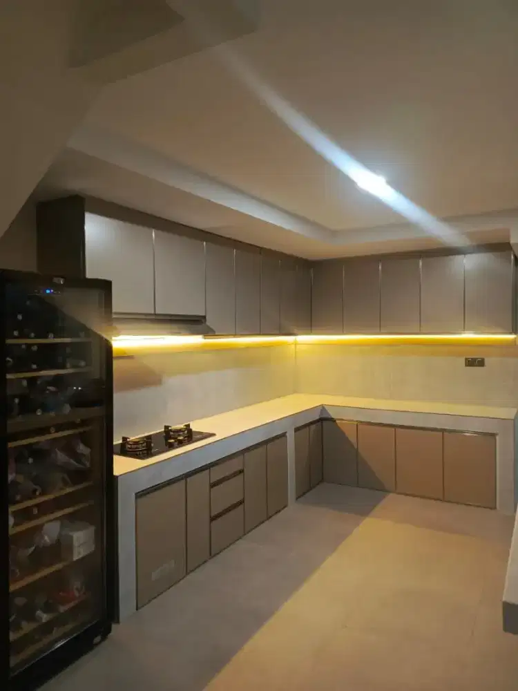 Kitchenset aluminium custom tahan rayap dan lembab