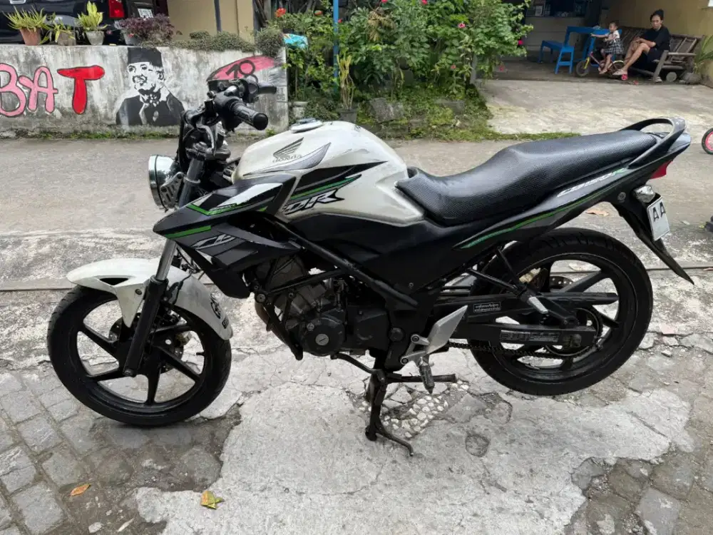 Cb 150 R THN 2014 plat AA Magelang
