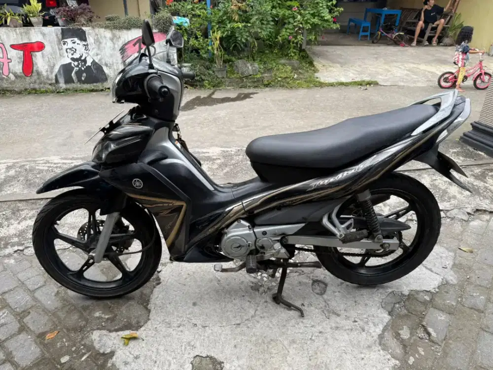Jupiter Z THN 2010 plat AB kota