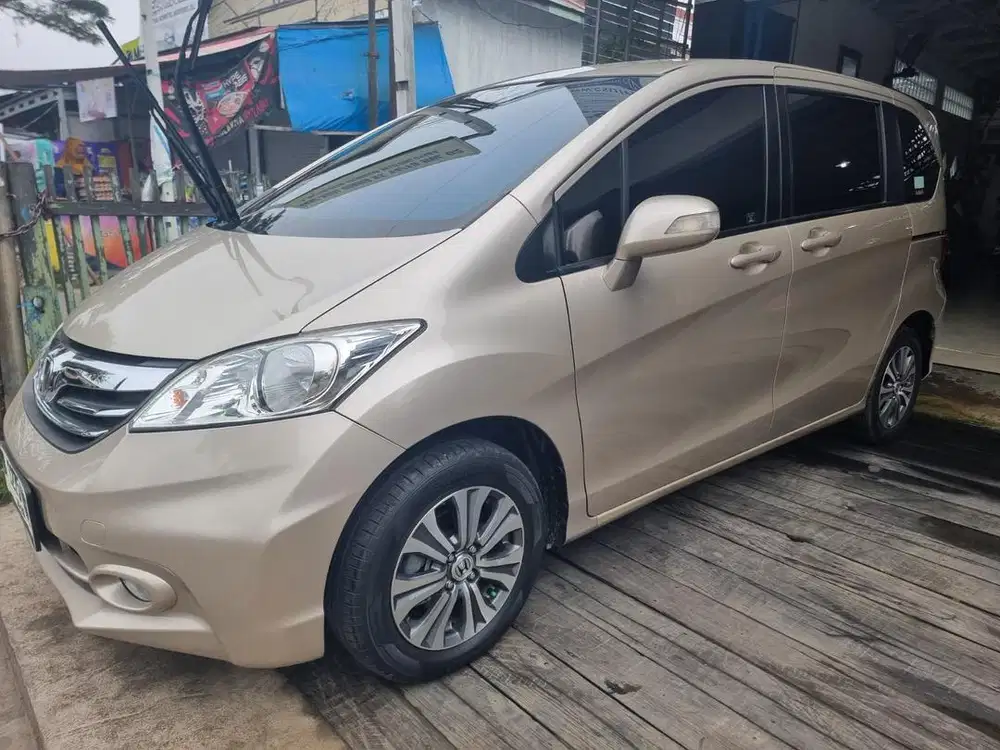 DP MURAH MOBIL ISTIMEWA FREED PSD AC DOBEL 2013