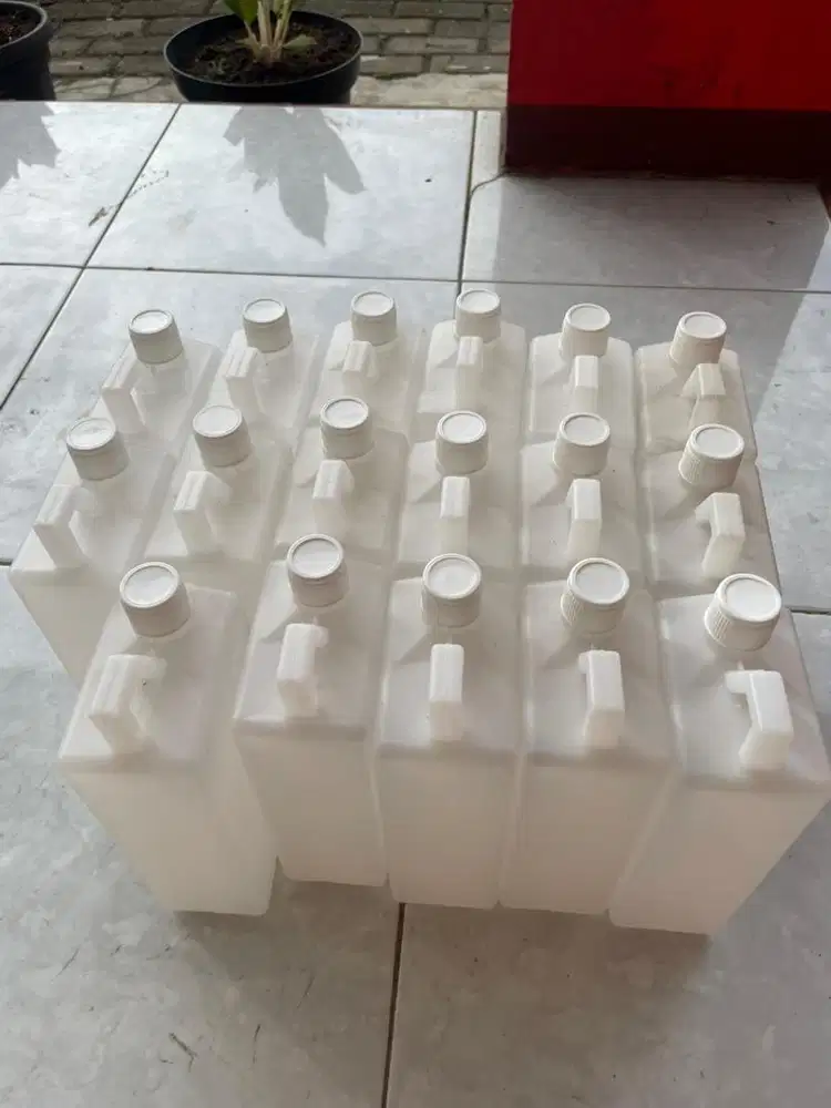 Dijual Botol jerigen ukrn 1 ltr