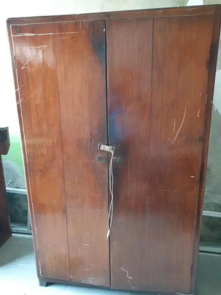 Jual lemari dan meja jati asl