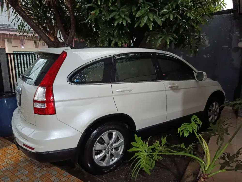 Honda CR-V 2011 Bensin