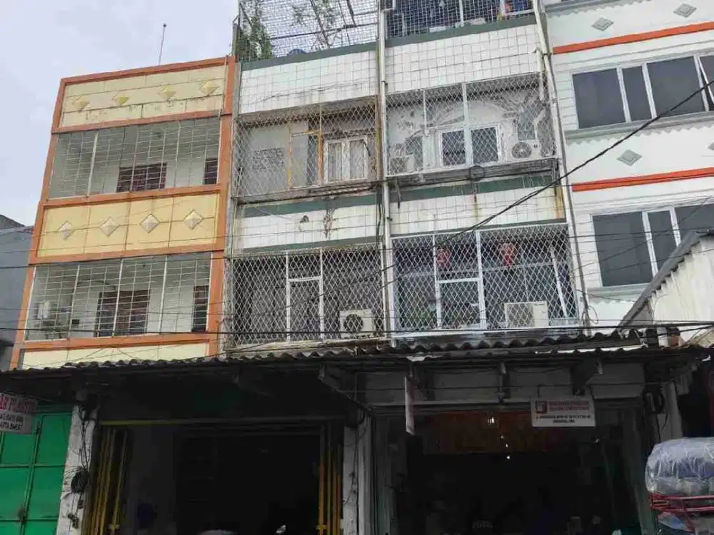 Dijual cepat dan murah ruko 3.5 lantai di Jalan Krendang Raya, pinggir jalan, cocok untuk usaha
