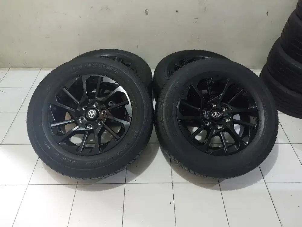 Di jual velg fortuner gr sport ring 18+ ban bridgestone nik 2023