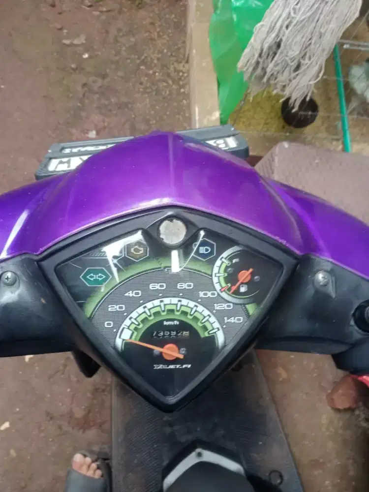 Yamaha Mio j warna ungu